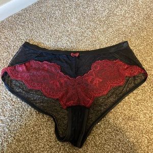 Black & red lace cheeky panties